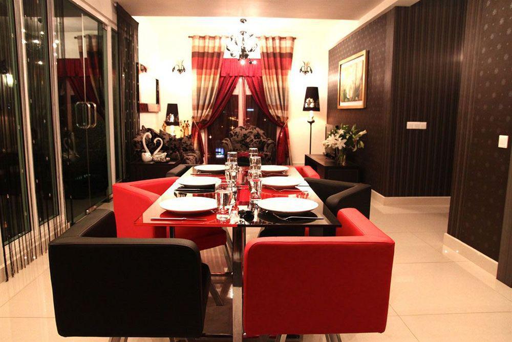Arenaa Deluxe Hotel 3*