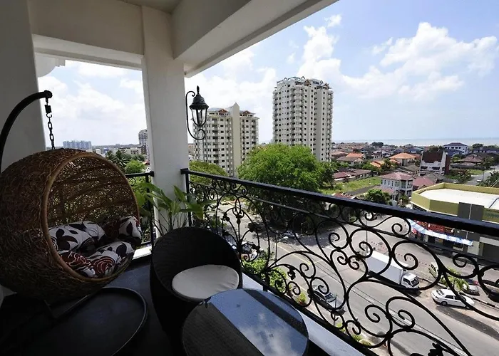Arenaa Deluxe Hotel