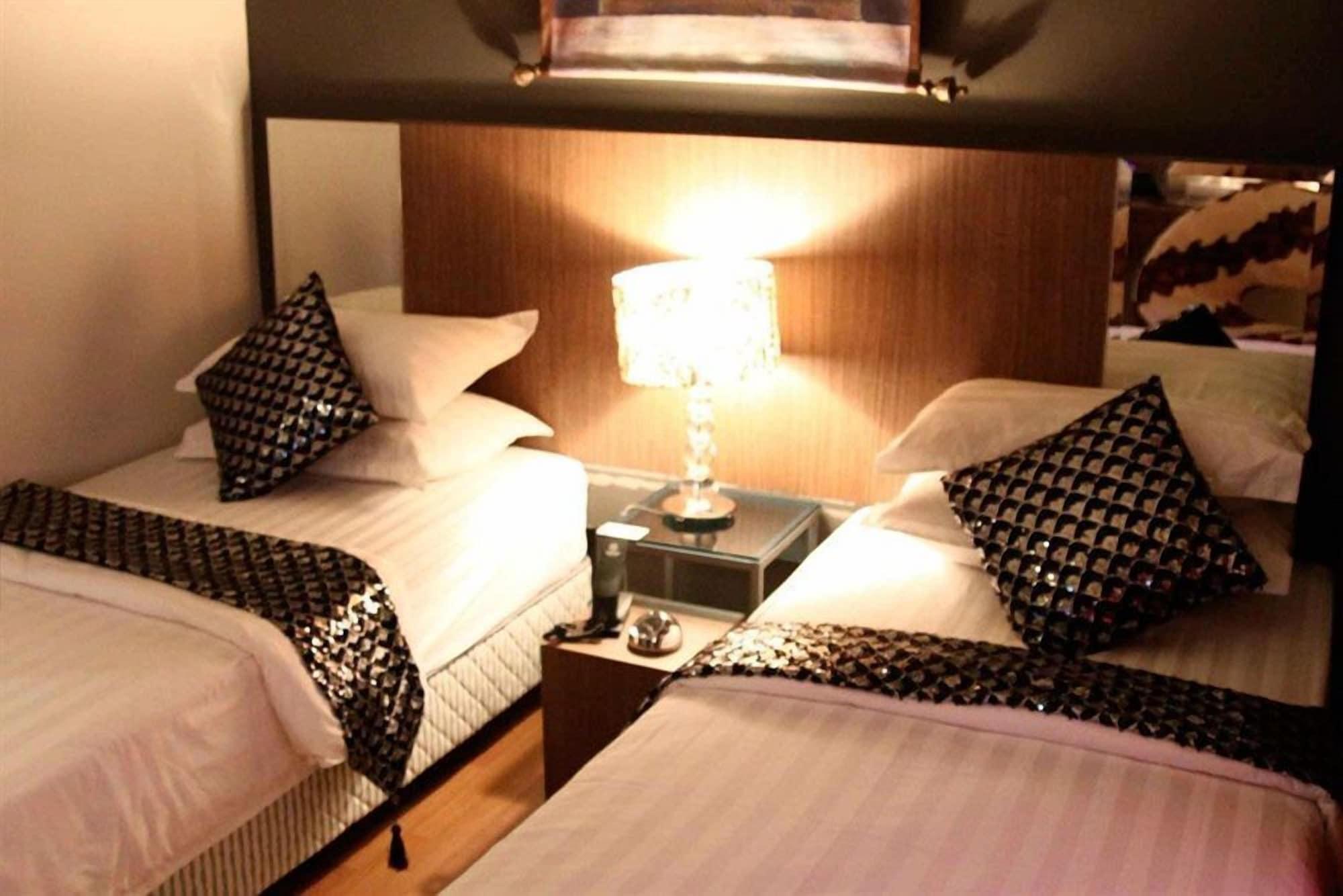 Hotel Arenaa Deluxe
