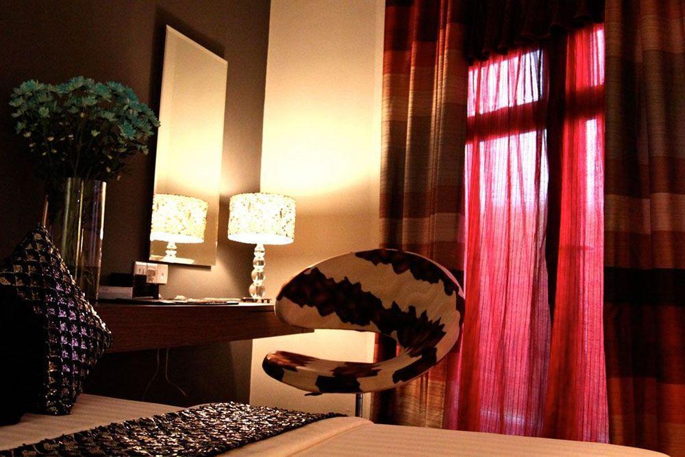 Arenaa Deluxe Hotel